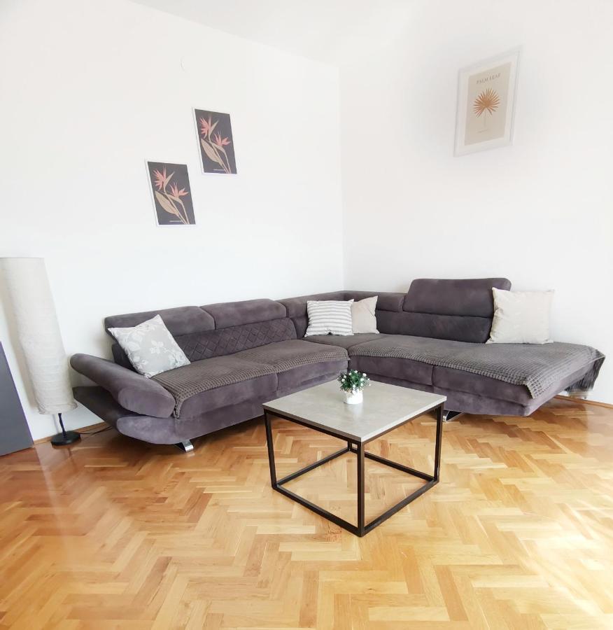 Apartman Pejic ポドストラナ エクステリア 写真